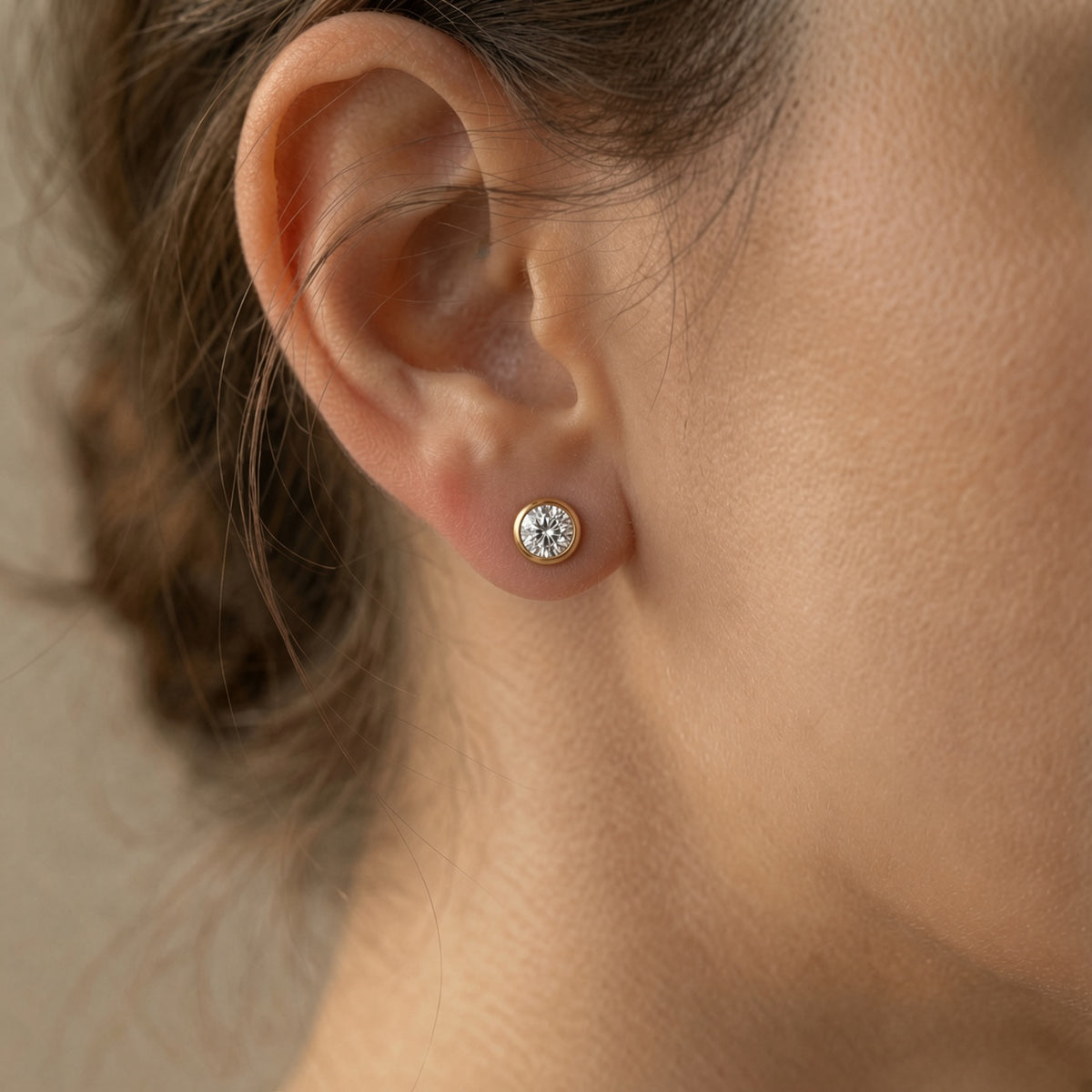 Bezel Solitaire Studs – white stone – close-up detail | 925 Sterling Silver Jewelry by Cilhouette